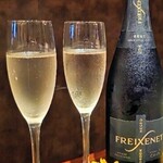 渋谷個室イタリアンダイニング アジト リュクス - 