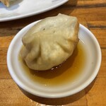 ホワイト餃子 - 裏面も