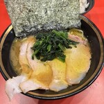 横浜家系総本山 吉村家直系店 ラーメン内田家 - 