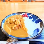 やぶ善 - 所謂、"蕎麦屋の小麦粉カレー"とは一線を画す、スパイシーさを感じるオリジナルカレーです。