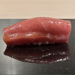 鮨あずま - 料理写真:中トロ(大間産一本釣り160Ｋ)