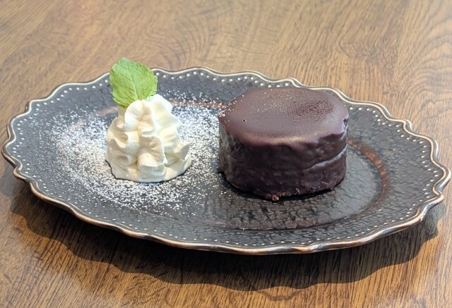 海外 本 Dining at the Palace ドイツ語版 海外 本 Dining at the Palace ドイツ語版