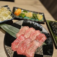 近江うし焼肉 にくTATSU 渋谷店 - 