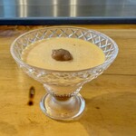 BurgerPOLICE - Mou Pudding
      濃厚なめらかぷりん
      田中農場の卵と生クリームで作る特別なぶりん。
      柔らかすぎず硬すぎない絶妙な舌触りの食感で満足感の高い高級ぷりん。