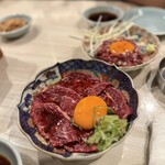 焼肉 三宝苑 中野店 - ハラミ刺し、ツラミユッケ風