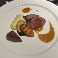Lounge & Dining G - 
