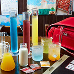 6年4組 - ドリンク写真:試験管ドリンク