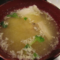 魚菜 由良 - 鯛のアラ汁（アップ）