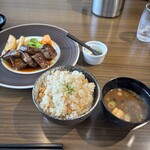 ステーキ・ハンバーグ 風の森 - 