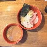 麺処 三鈷峰 - つけめん(冷盛) 990円