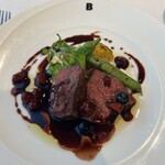 バローロ - 北海道産 蝦夷鹿のグリッリア 4種類のベリーソース