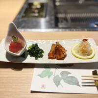 にく稲 - 前菜　4種盛り合わせ　どれもさっぱりして美味しい！