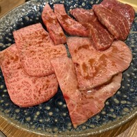 焼肉家 KAZU 別邸 - 