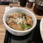 175°DENO〜担担麺〜 - チャーシュー飯