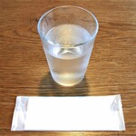 カテッジイン・レストラン - お冷や ＆ 手拭き