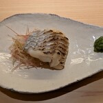 鮨 侑じ - 太刀魚塩焼き(酢塩　おろしキュウリを添えて)