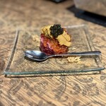 焼肉うしどし 新宿 - ユッケにキャビア、ウニ、イクラを乗せてます