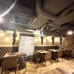 焼肉うしどし - 内観　モダンで落ち着いています