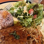 トーチ カフェ - 腹ペコにて、ハンバーグ食べかけで、すみません　涙