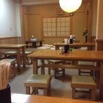 八幡屋そば店 - 店内