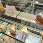 パティスリー イル・プルー・シュル・ラ・セーヌ - 