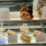 パティスリー イル・プルー・シュル・ラ・セーヌ - 