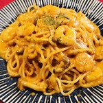 海老ときのこのトマトクリームパスタ
