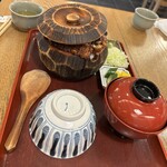 うなぎ なまずや - あふれんばかりのうなぎ