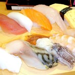 や台ずし - すし梅(9貫)　￥1099　※ネタがバサバサ…(；´Д｀) 