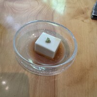 旬房 - 先付けの胡麻豆腐｡スッキリネットリ｡