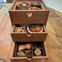 旬房 - 野点弁当のような３段の弁当箱｡