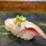 にぎり鮨 一五〇 - 鰯（おすすめ）