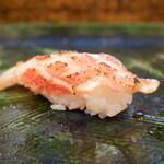 にぎり鮨 一五〇 - 炙り金目鯛