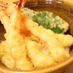Shrimp shrimp Ten-don (tempura rice bowl)