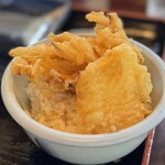 手打ちうどん・そば 子亀 - オリジナル　天丼を作る。