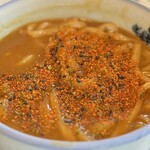 手打ちうどん・そば 子亀 - 七味唐辛子で、味変です。