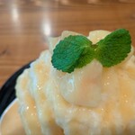 南アルプス八ヶ岳 天然氷のかき氷 ふわりひめ - 桃！