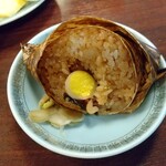 ビーフン東 - ちまきも半分にカットして提供！ こちらもうずら卵が半分。嬉しすぎます。