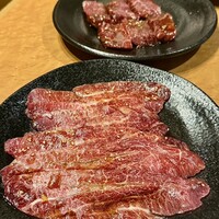 ホルモン焼肉 富や 栄店 - 
