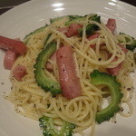 SLOTH - ゴーヤとスパムのオイルオアスタ