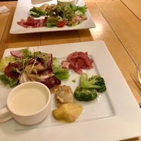 Osteria UVA RARA 横浜 - 