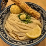 梅田 釜たけうどん - 