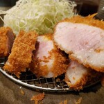 とんかつ瓢 - かつ断面