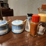 とんかつ瓢 - 卓上