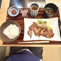 すき焼き 牛しゃぶ 松重 - 豚肩ロースのみそ焼き定食