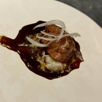 クイント - フォアグラと玉ねぎソース