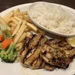 TGIフライデーズ 上野中央通り店 - お肉は小さめなり、野菜の量が増えました