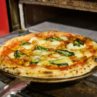 【窯焼きピッツァ】イタリアナポリの小麦を使用した本格派です