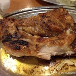 骨付鳥 一鶴 - 2014.9.28(日)21時　遅い夕食　ひな鳥とおにぎり(塩辛くない)