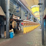 いか玉屋プラスアルファー - カレーを喰いにインド人の行列が出来てますw